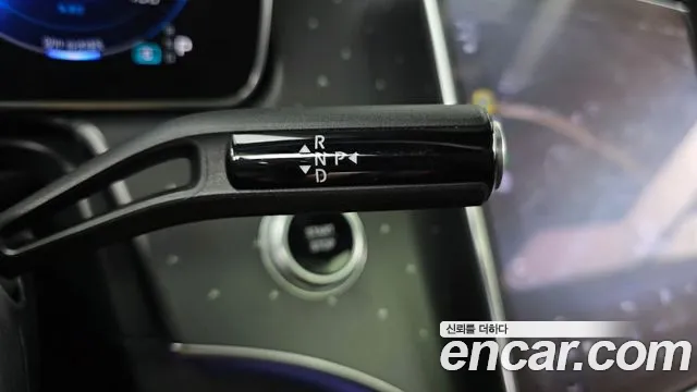 Mercedes-Benz EQE 2023 thumb 9