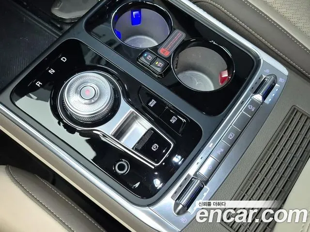 Kia Carnival 2024 thumb 8