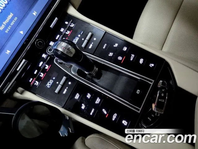 Porsche Panamera 2009 thumb 10