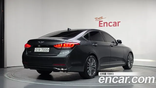 Genesis G80 2018 thumb 2