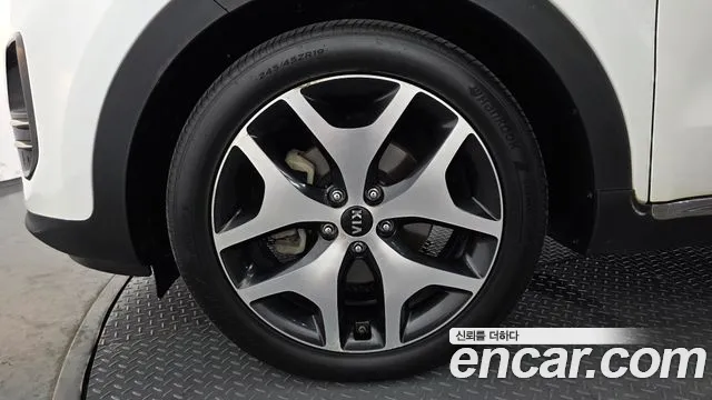 Kia Sportage 2018 thumb 5