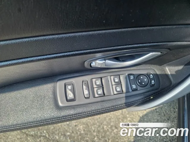 Renault SM5 2013 thumb 10