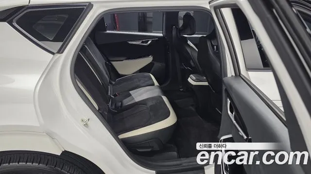 Kia EV6 2022 thumb 12