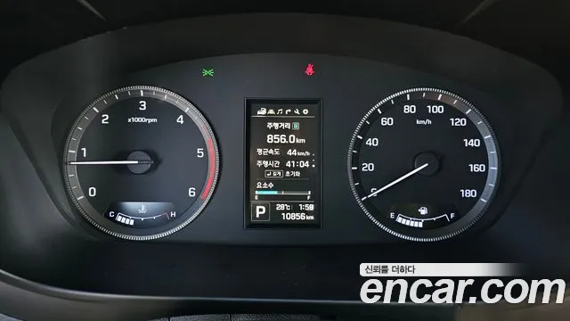 Hyundai Staria 2024 thumb 8