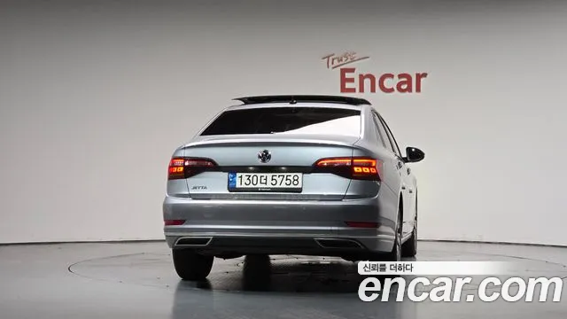 Volkswagen Jetta 2021 thumb 3