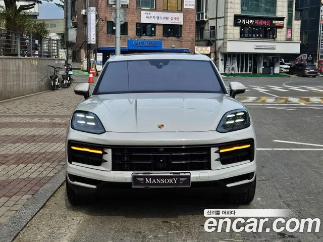 Porsche Cayenne 2024 thumb 3