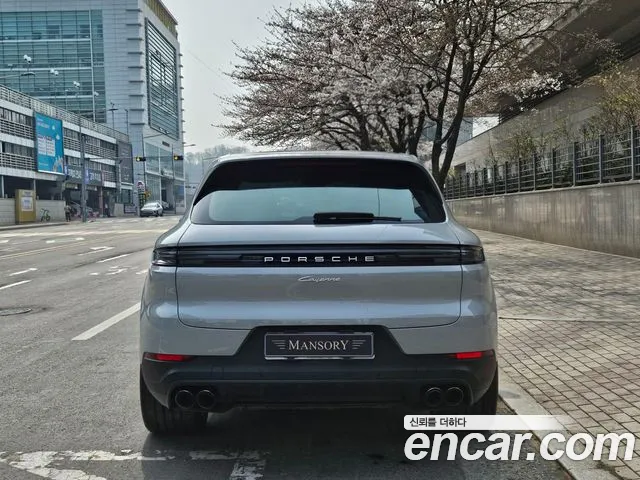 Porsche Cayenne 2024 thumb 4