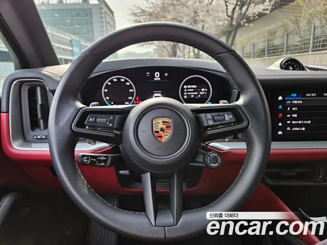 Porsche Cayenne 2024 thumb 6