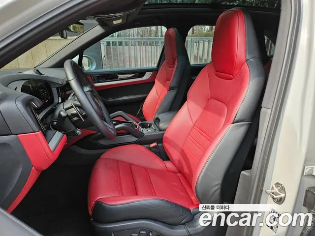 Porsche Cayenne 2024 thumb 10