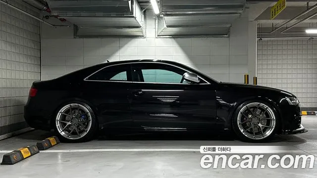 Audi RS5 2014 thumb 6