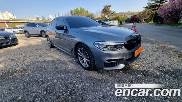 BMW 5 серии 2017 thumb 3