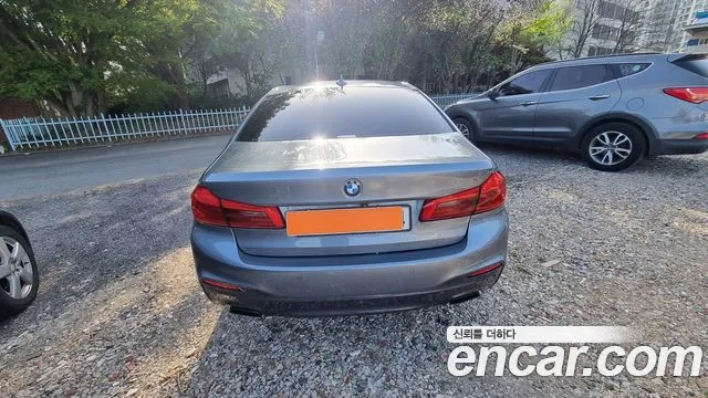 BMW 5 серии 2017 thumb 7