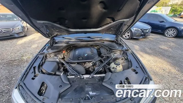 BMW 5 серии 2017 thumb 8
