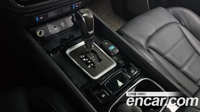 KG_Mobility_Ssangyong Rexton 2017 thumb 9