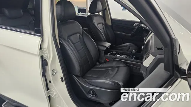 KG_Mobility_Ssangyong Rexton 2017 thumb 12