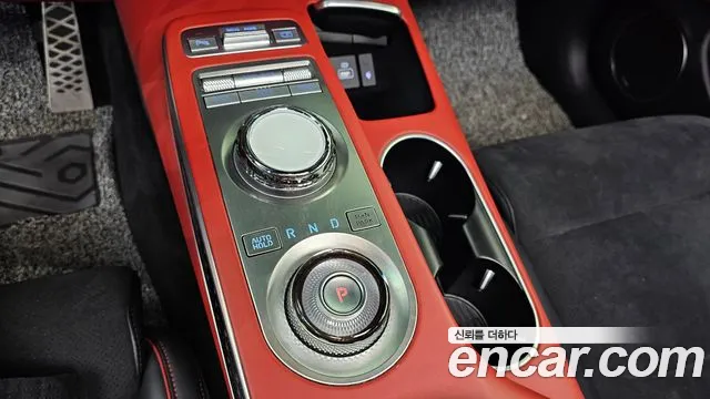 Genesis GV70 2022 thumb 9