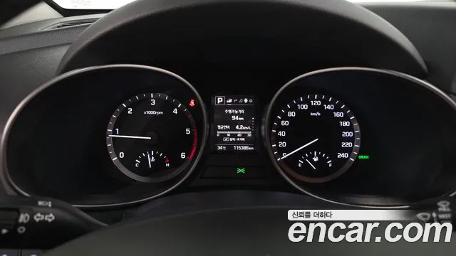 Hyundai Santa Fe 2018 thumb 8