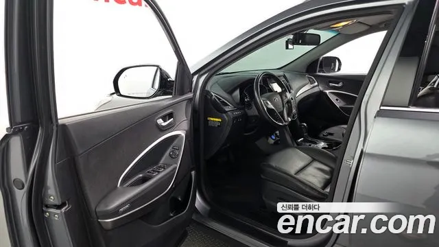 Hyundai Santa Fe 2018 thumb 10