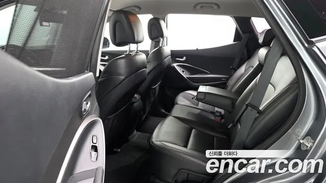 Hyundai Santa Fe 2018 thumb 11