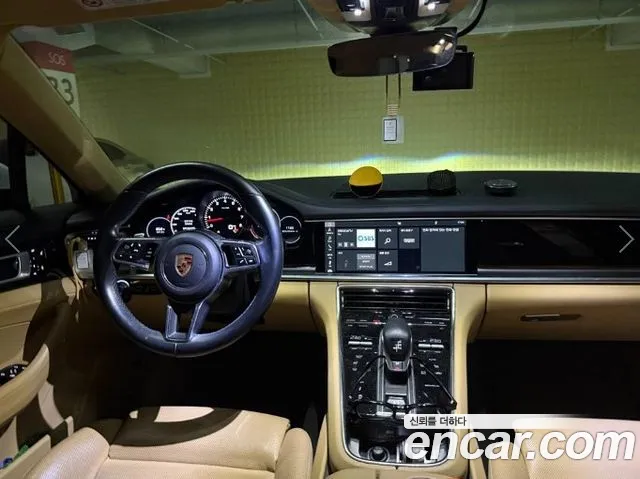 Porsche Panamera 2018 thumb 9