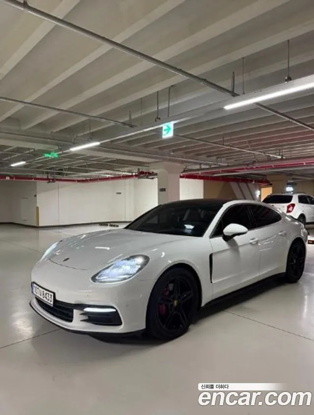 Porsche Panamera 2018 thumb 12