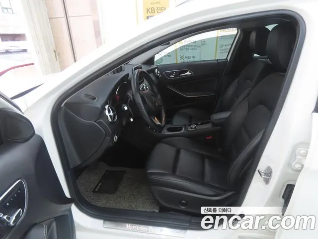 Mercedes-Benz GLA 2018 thumb 5