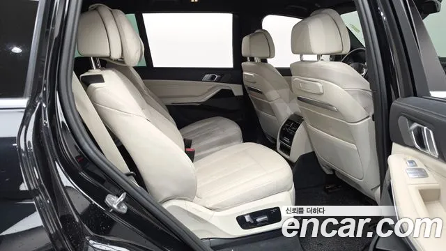 BMW X7 2023 thumb 12