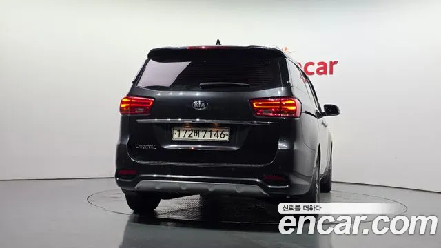 Kia Carnival 2019 thumb 4