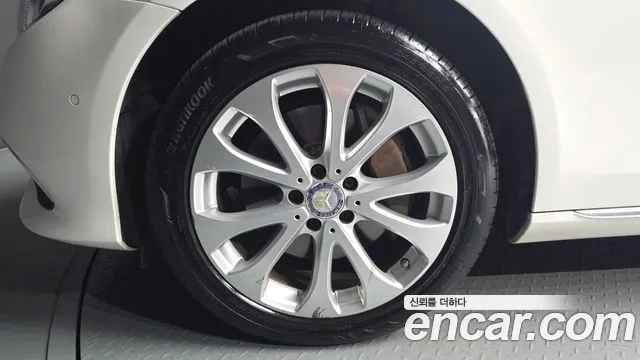 Mercedes-Benz E-Класс 2016 thumb 5