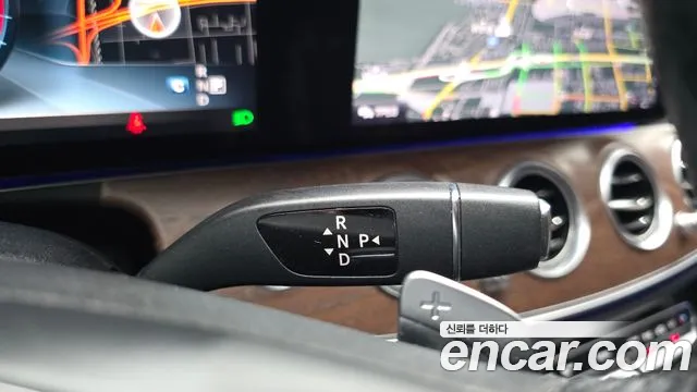 Mercedes-Benz E-Класс 2016 thumb 9
