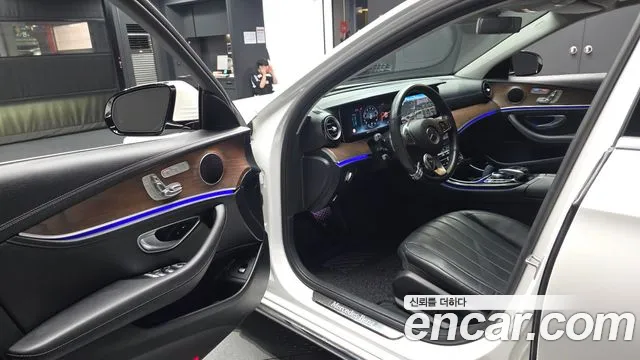 Mercedes-Benz E-Класс 2016 thumb 10