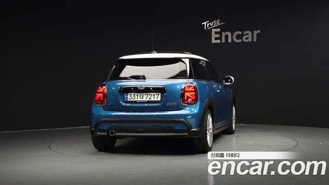 Mini Hatch 2023 thumb 3