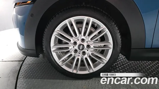 Mini Hatch 2023 thumb 4