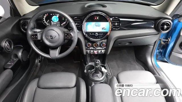 Mini Hatch 2023 thumb 6