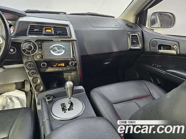 KG_Mobility_Ssangyong KORANDO 2017 thumb 10