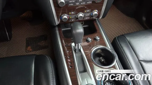 Nissan Pathfinder 2016 thumb 9