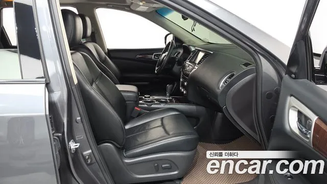 Nissan Pathfinder 2016 thumb 11