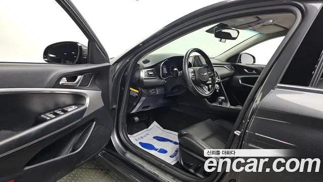 Genesis G70 2018 thumb 10