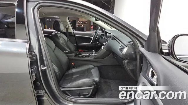 Genesis G70 2018 thumb 12