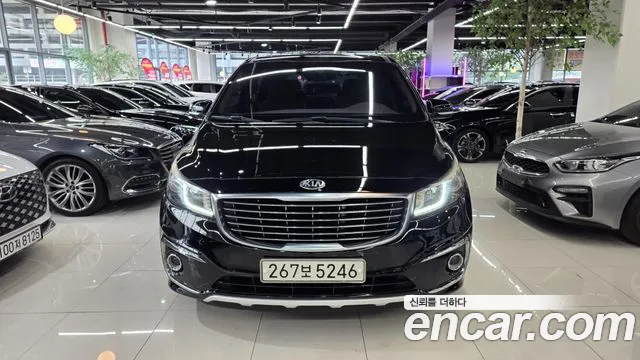 Kia Carnival 2017 thumb 11