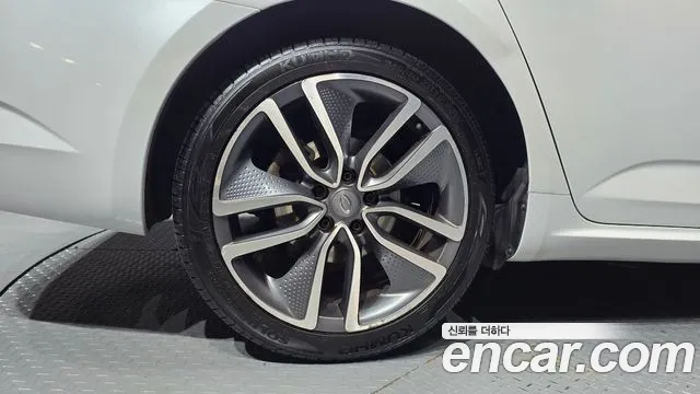 Renault Megane 2016 thumb 5