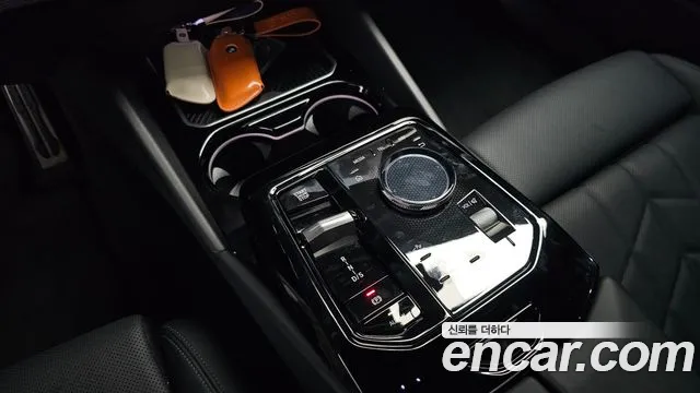 BMW 5 серии 2024 thumb 8