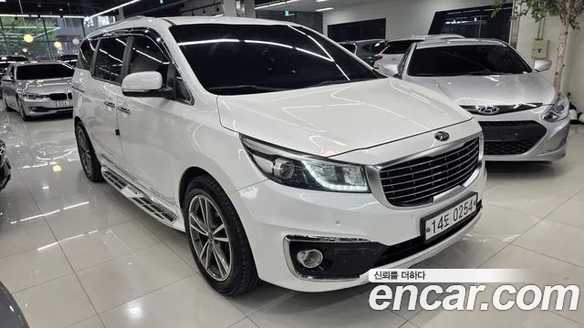 Kia Carnival 2016 thumb 3