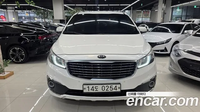 Kia Carnival 2016 thumb 12