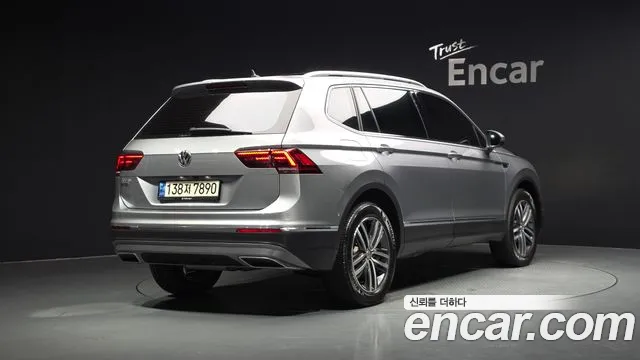 Volkswagen Tiguan 2020 thumb 2