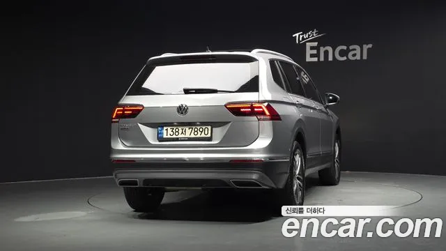 Volkswagen Tiguan 2020 thumb 4
