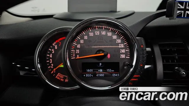 Mini Hatch 2017 thumb 8