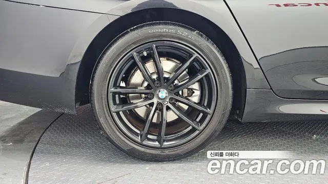 BMW 5 серии 2017 thumb 4