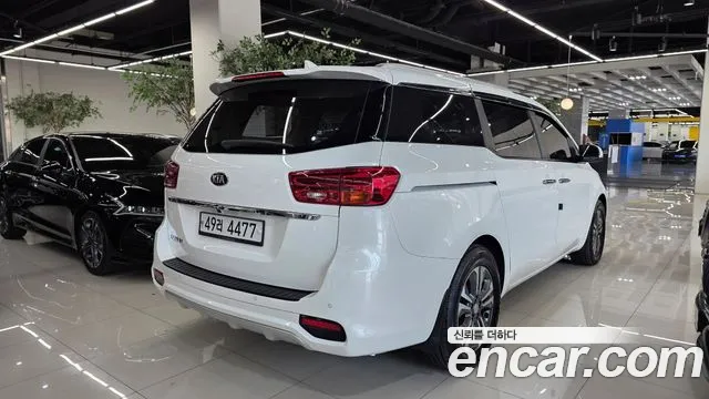 Kia Carnival 2019 thumb 4
