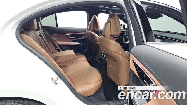 Mercedes-Benz E-Класс 2025 thumb 11